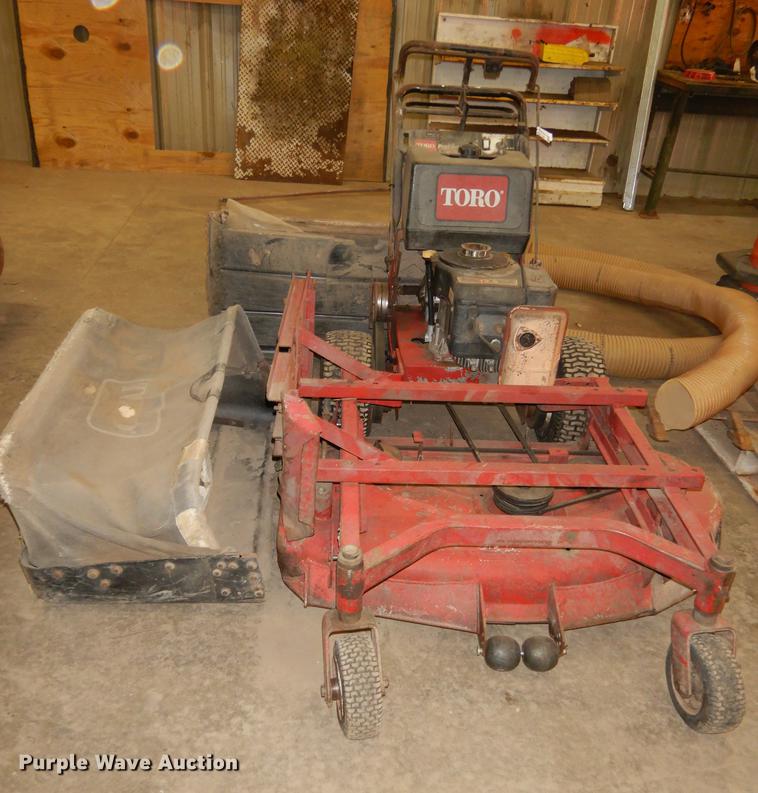 image for item EE9230 Toro Proline lawn mower