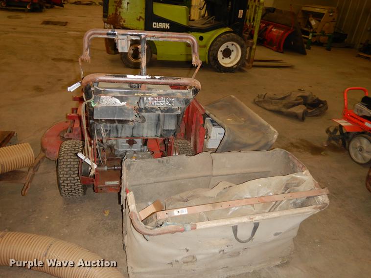 image for item EE9230 Toro Proline lawn mower