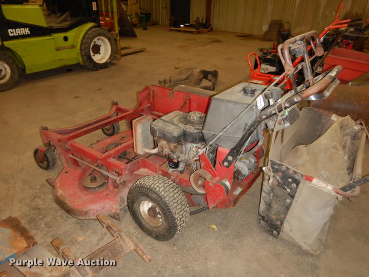 image for item EE9230 Toro Proline lawn mower