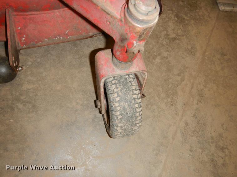 image for item EE9230 Toro Proline lawn mower