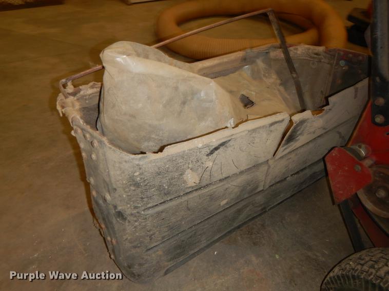 image for item EE9230 Toro Proline lawn mower