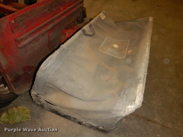 image for item EE9230 Toro Proline lawn mower