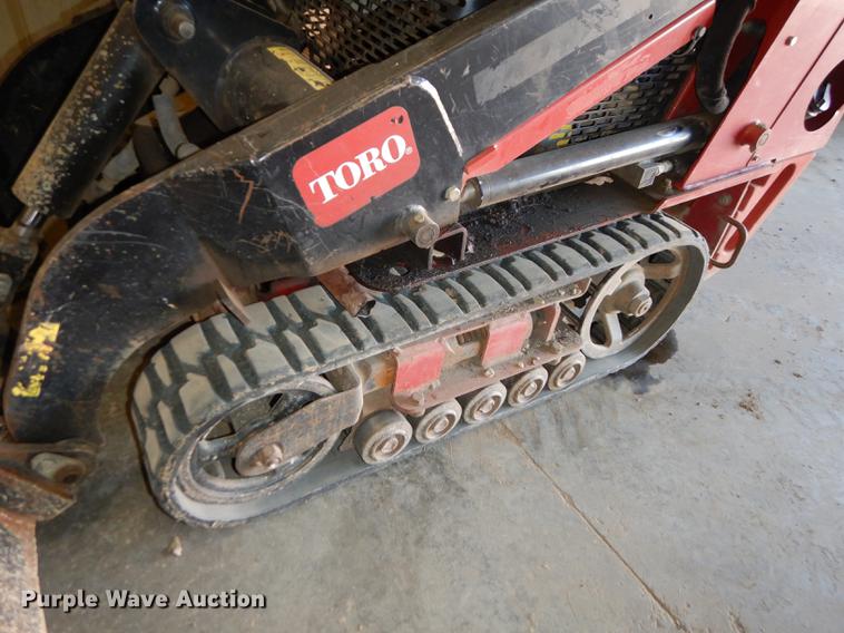 image for item EE9232 Toro Dingo 427 compact utility loader