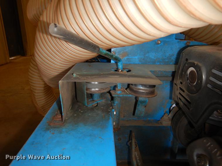 image for item EE9233 Goosen BCG-2 bale chopper