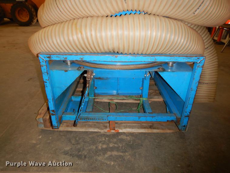 image for item EE9233 Goosen BCG-2 bale chopper
