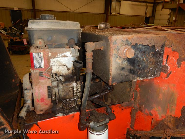 image for item EE9237 Curtis steel V-box spreader