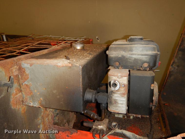 image for item EE9237 Curtis steel V-box spreader