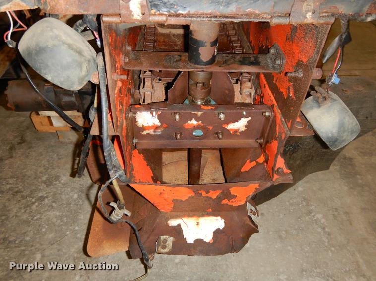 image for item EE9237 Curtis steel V-box spreader