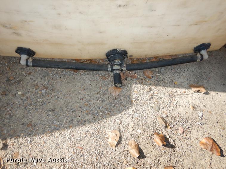 image for item EE9248 (3) poly tanks