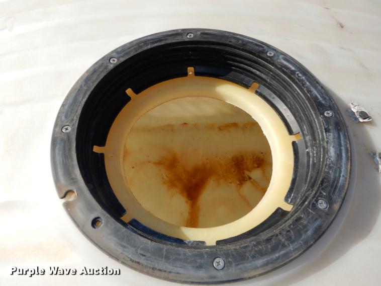 image for item EE9248 (3) poly tanks