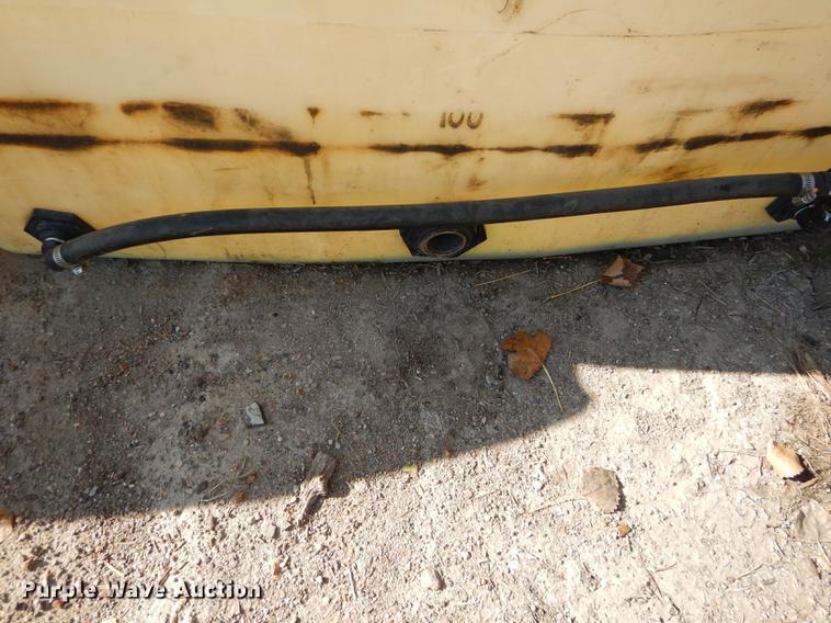 image for item EE9248 (3) poly tanks