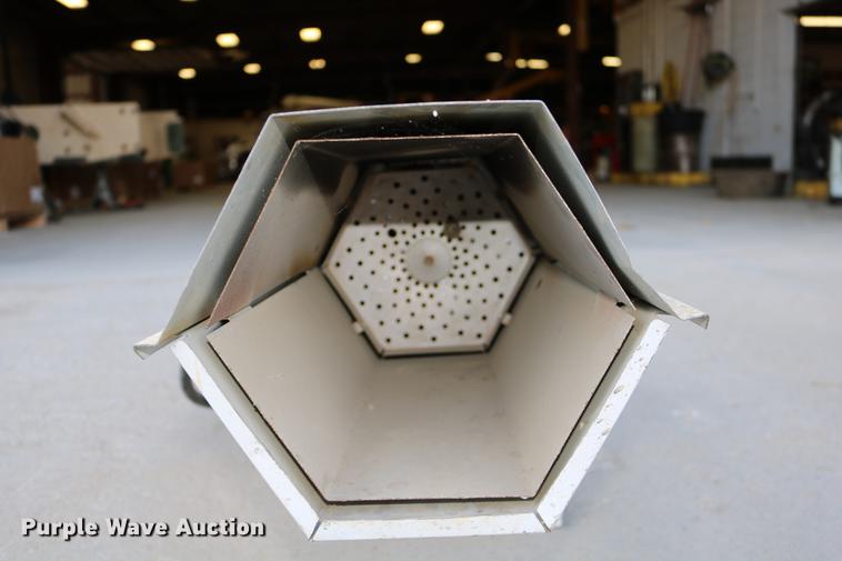 image for item EE9788 2009 Tradesman 155 Ultra propane heater