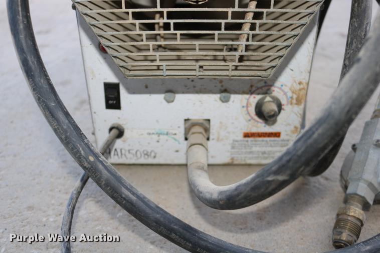 image for item EE9788 2009 Tradesman 155 Ultra propane heater