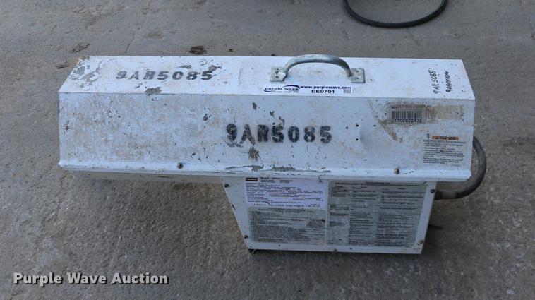 image for item EE9791 2009 Tradesman 155 Ultra propane heater