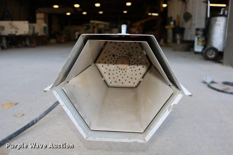 image for item EE9791 2009 Tradesman 155 Ultra propane heater