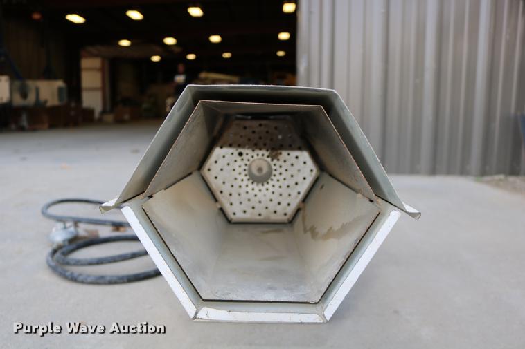 image for item EE9792 2009 Tradesman 155 Ultra propane heater