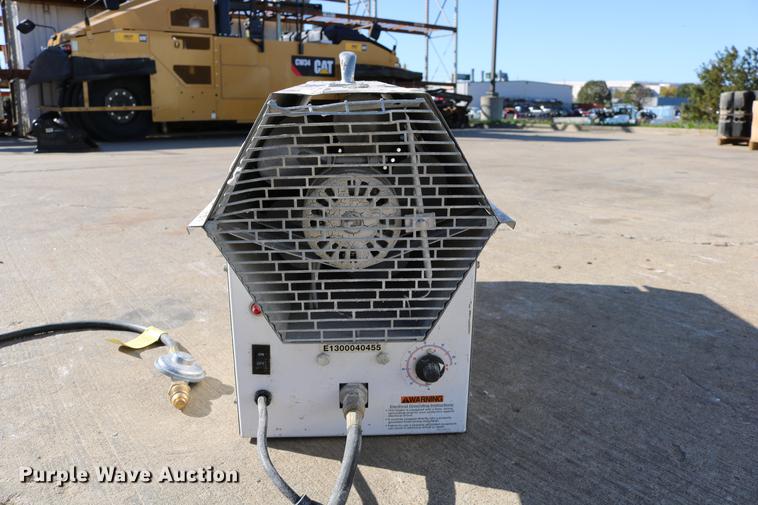 image for item EE9800 2009 Tradesman 155 Ultra propane heater