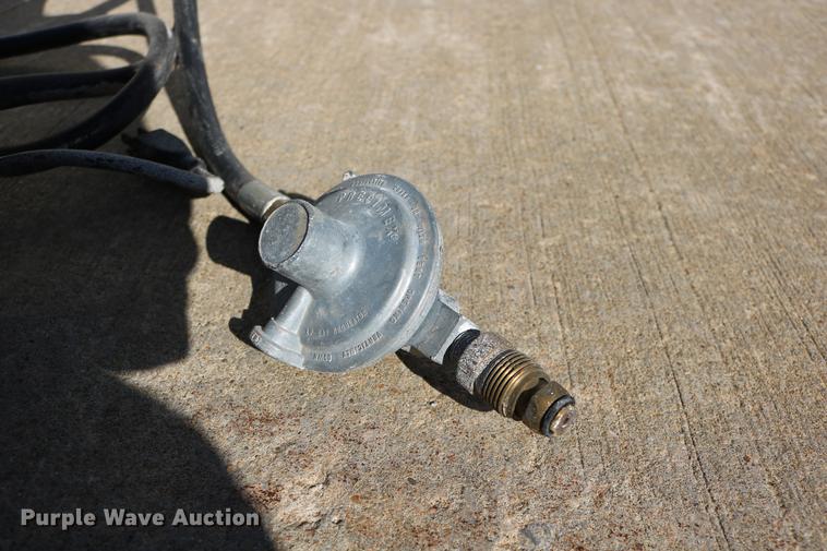 image for item EE9801 2009 Tradesman 155 Ultra propane heater