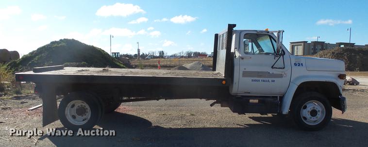 image for item J5420 1990 Chevrolet C60 flatbed truck