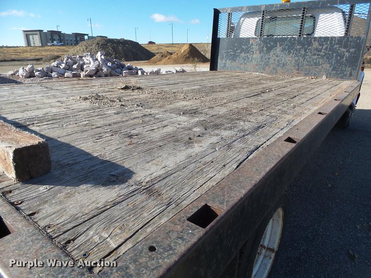 image for item J5420 1990 Chevrolet C60 flatbed truck