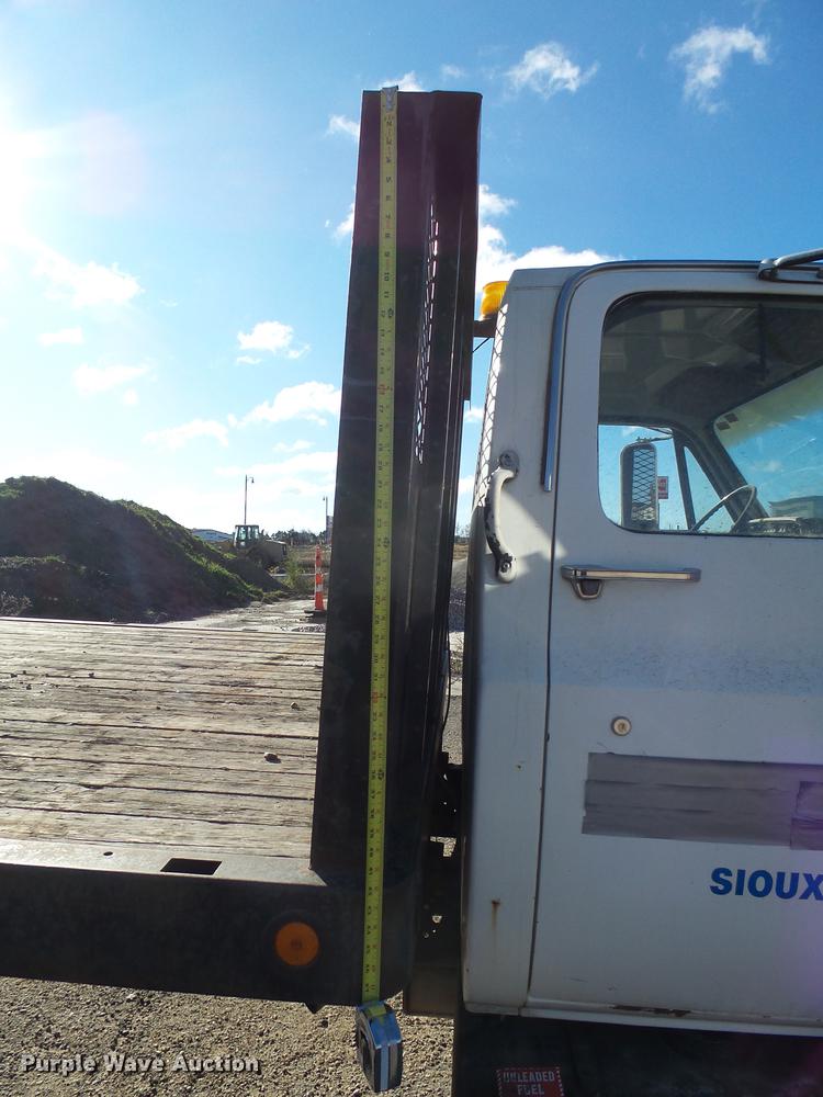 image for item J5420 1990 Chevrolet C60 flatbed truck