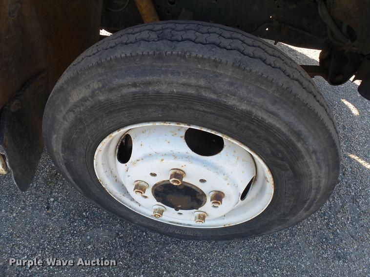 image for item J5420 1990 Chevrolet C60 flatbed truck