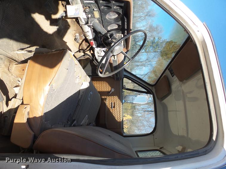 image for item J5420 1990 Chevrolet C60 flatbed truck