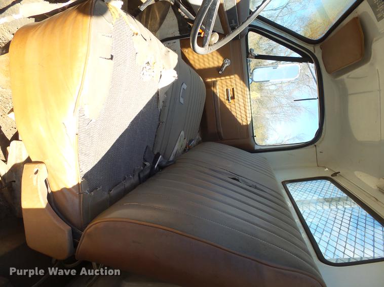 image for item J5420 1990 Chevrolet C60 flatbed truck