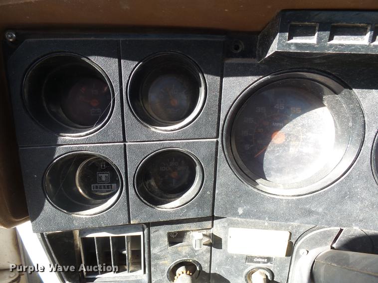 image for item J5420 1990 Chevrolet C60 flatbed truck