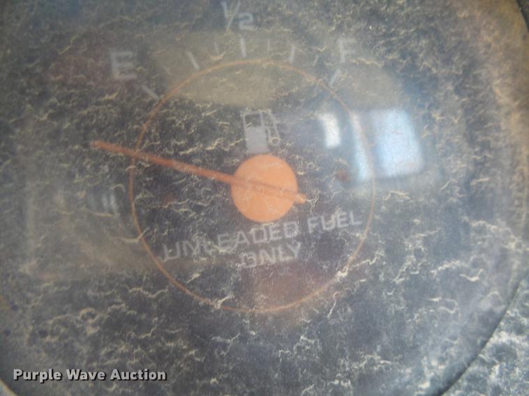 image for item J5420 1990 Chevrolet C60 flatbed truck