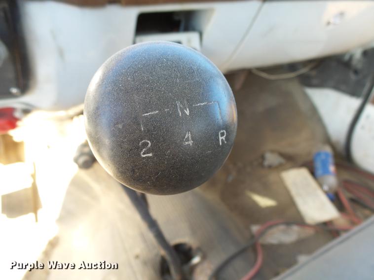 image for item J5420 1990 Chevrolet C60 flatbed truck