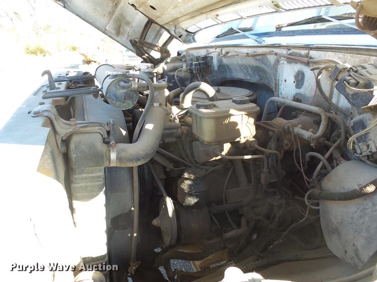 image for item J5420 1990 Chevrolet C60 flatbed truck