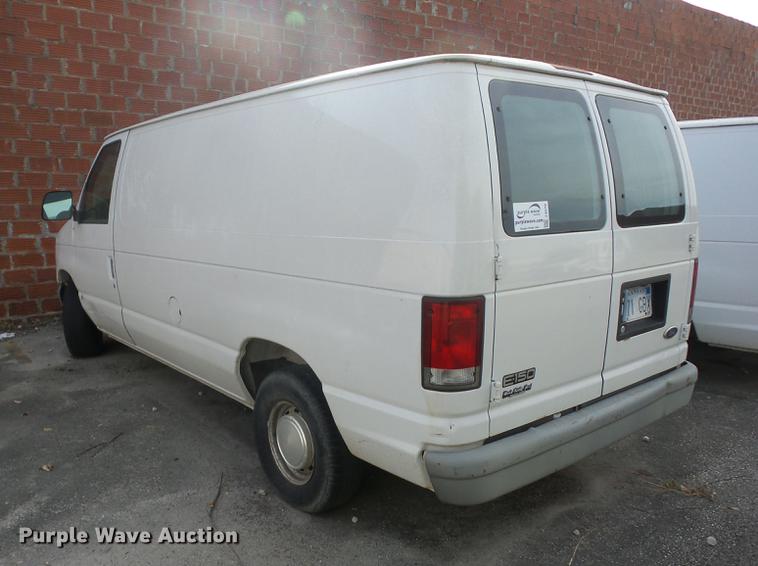 image for item J8570 1999 Ford Econoline E150 van