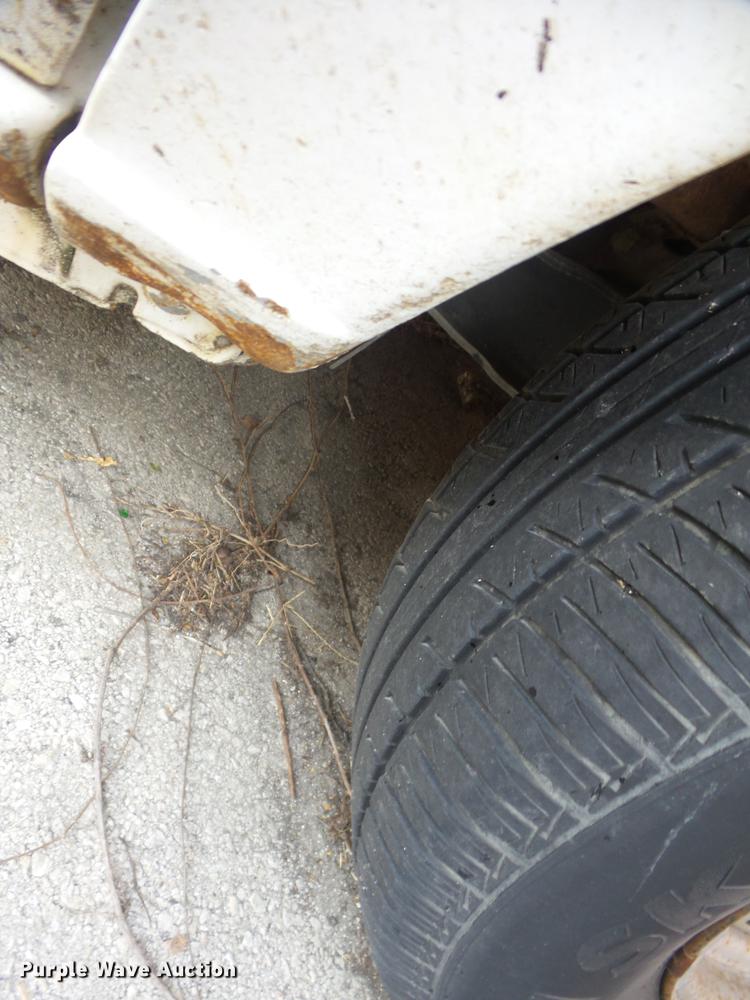 image for item J8571 1995 Ford Econoline E150 van