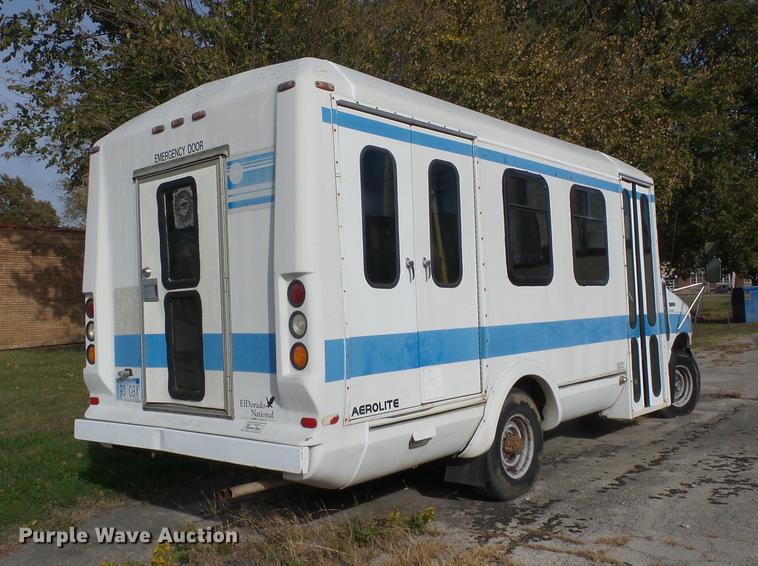 image for item J8573 1996 Ford Econoline E350 shuttle bus