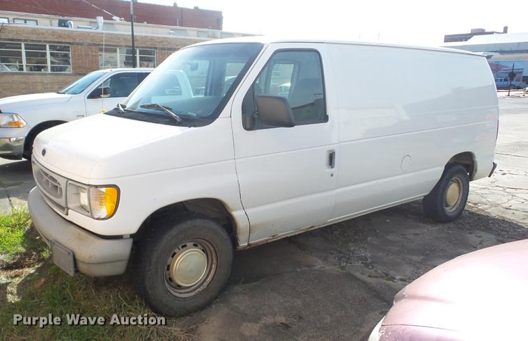image for item J8574 1999 Ford Econoline E150 van