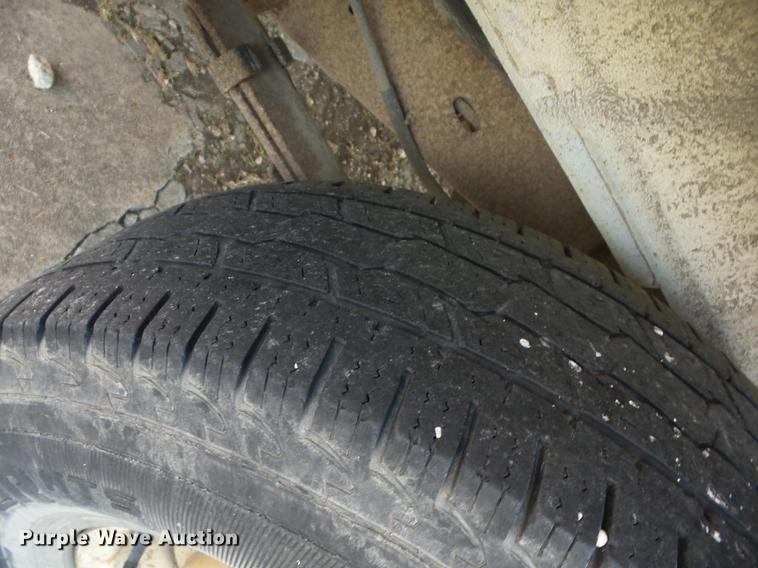 image for item J8574 1999 Ford Econoline E150 van