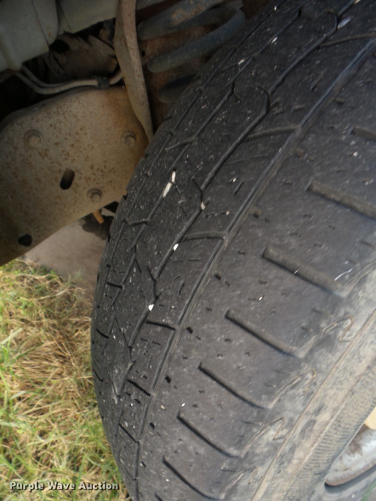 image for item J8574 1999 Ford Econoline E150 van