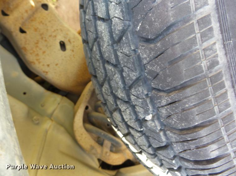 image for item J8574 1999 Ford Econoline E150 van