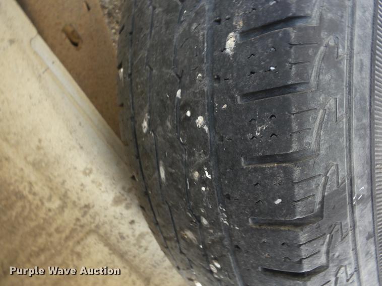 image for item J8574 1999 Ford Econoline E150 van