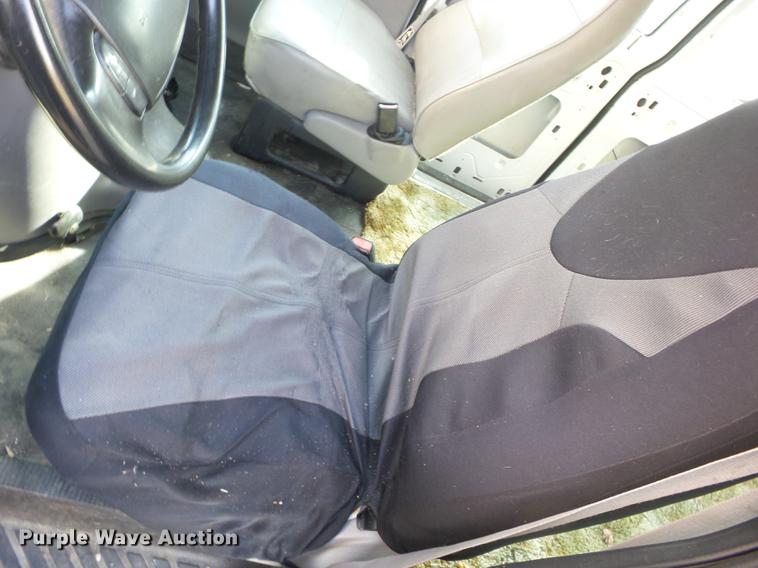 image for item J8574 1999 Ford Econoline E150 van