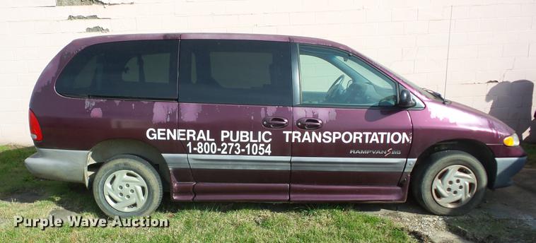 image for item J8575 1999 Dodge Grand Caravan van