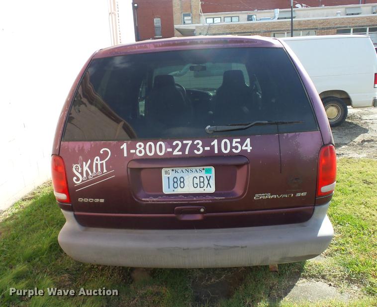 image for item J8575 1999 Dodge Grand Caravan van