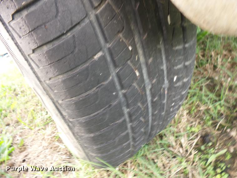 image for item J8575 1999 Dodge Grand Caravan van