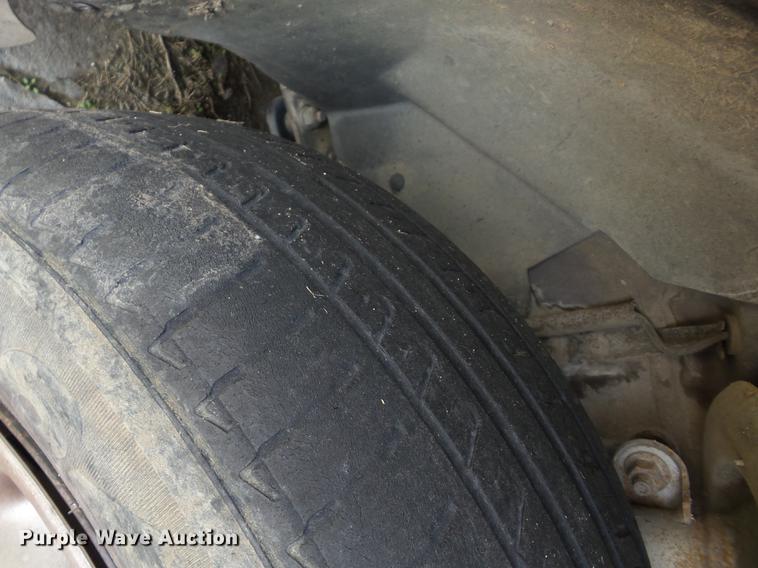 image for item J8575 1999 Dodge Grand Caravan van