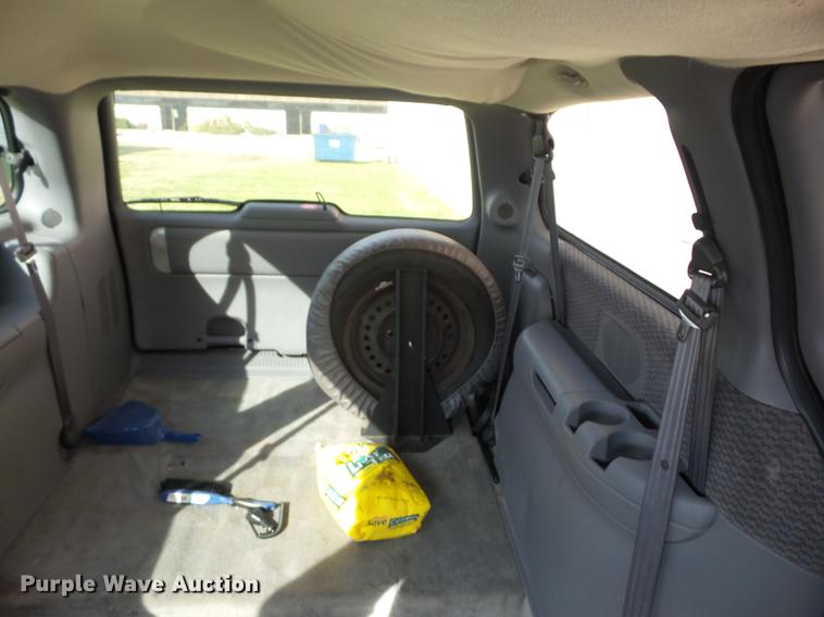 image for item J8575 1999 Dodge Grand Caravan van