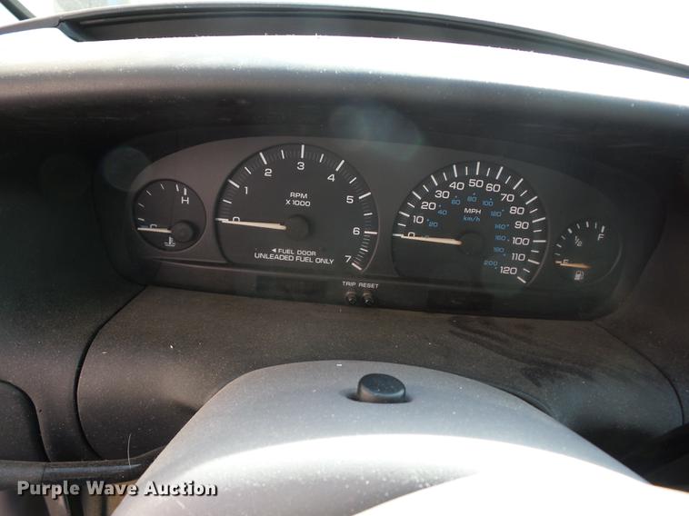 image for item J8575 1999 Dodge Grand Caravan van