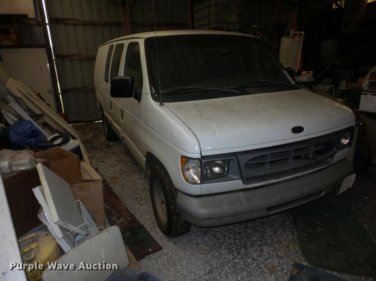 image for item J8577 1998 Ford Econoline E150 van