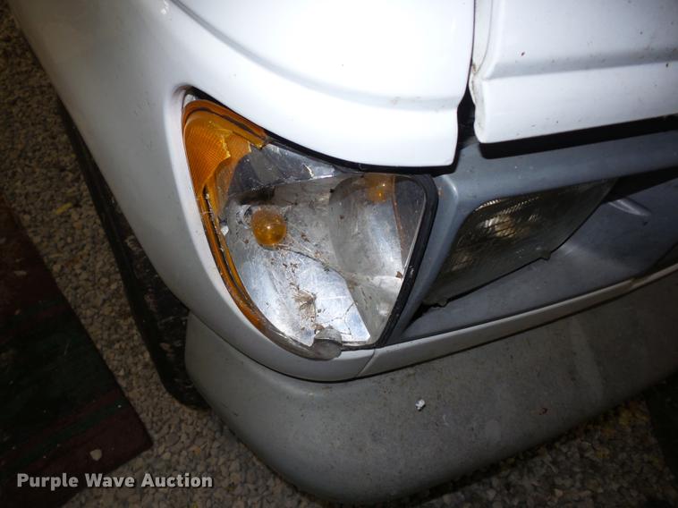 image for item J8577 1998 Ford Econoline E150 van
