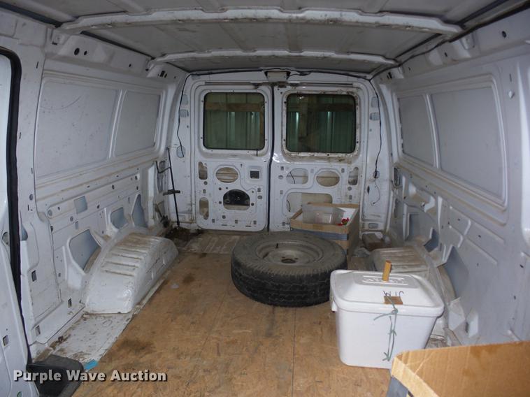 image for item J8577 1998 Ford Econoline E150 van